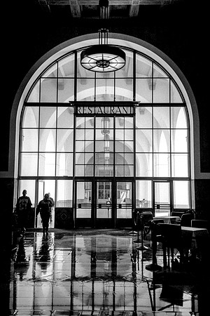 92 (Dec 8-14) A Fred Harvey Restaurant